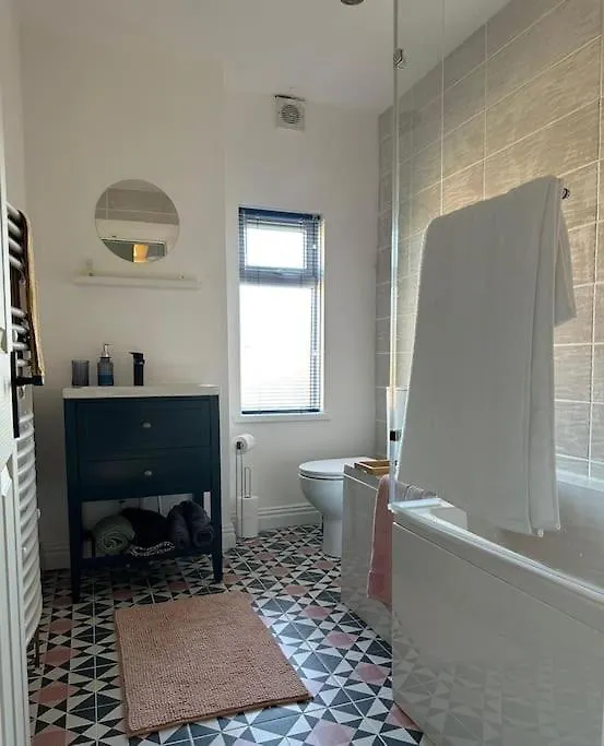 펜션 Townhouse In Belfast, Newtownabbey. 빌라