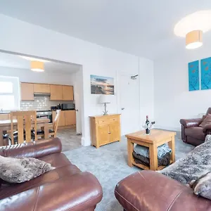 https://mumbles-view-free-parking.cardiffhotelswales.com