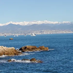 https://yuca.fr-provencehotel.com